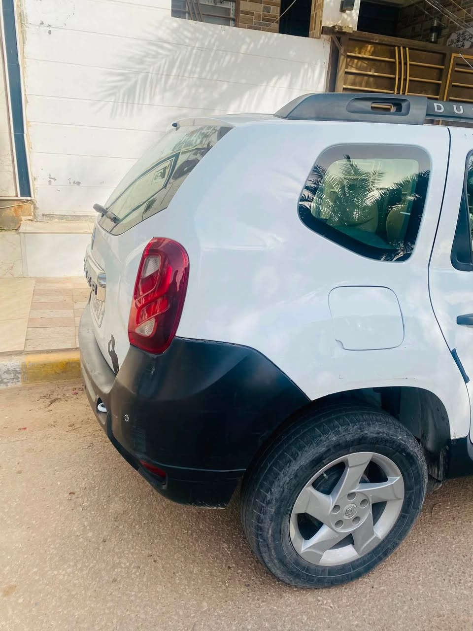 بيع بالاقساط 
رينو داستر موديل 2018 محرك 2000 
كير مكينة تبريد بحالة جيدة 
مقدم و الباقي قسط 
رقم كربلاء مكاني كربلاء 
***********
