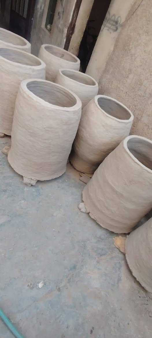السلام عليكم  يوجد تنانير  طين  حري درجة اولئ  شغل الفياضية  خبز وشوي  للبيع يوجد توصيل حصيبه وكرابلة وسعدة  مستعدين لتجهيز الافران والمطاعم   للتواصل على الرقم ***********  تدللون وحياكم الله
