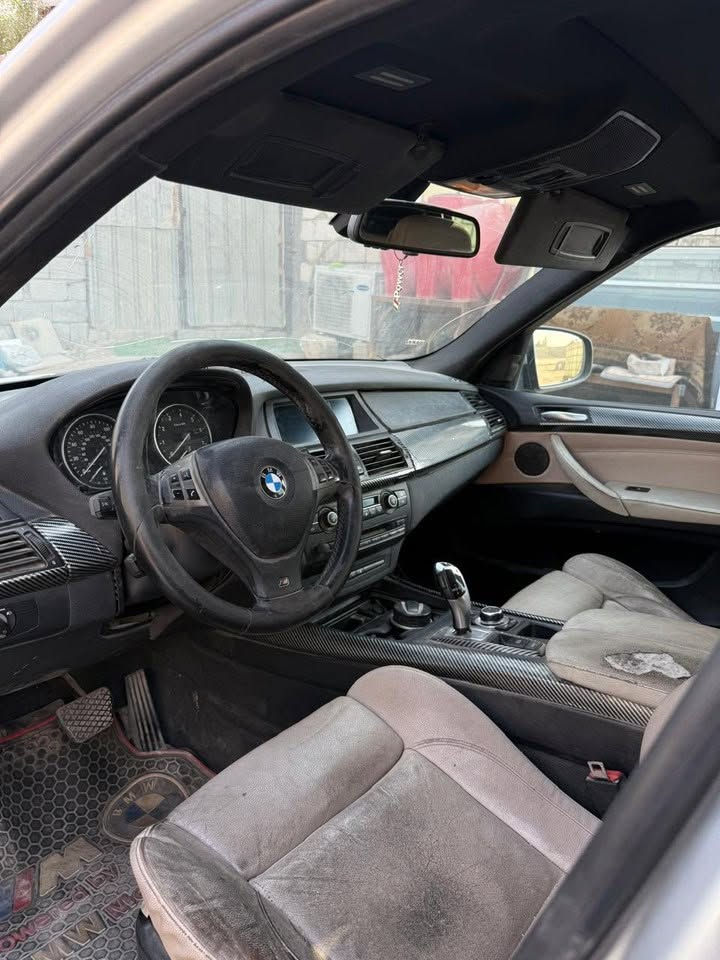 سلام عليكم 
للبيع او المرواس حسب القناعه 
موديل 2012 bmw x5  سبعه راكب
محرك n55 سته سلندر توربو كير ٨ نمره 
فول مواصفات 
حساسات امامي خلفي كامرات 360
كشنات الامامي تدفئه 
فتحه سقف بنوراما 
لايتات زنون داينمك 
بصمه 
جنطه كهرباء 
دبلات الخلفيه جوب 
حادث دعاميه اماميه فقط 
سعر 120 و بيه مجال مكان بغداد 
*********** موجود واتساب
