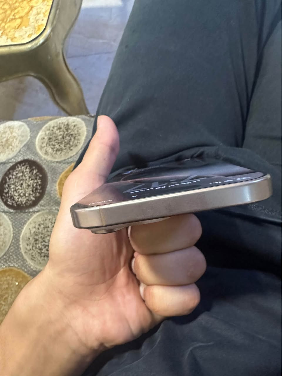 ايفون 16 برو ماكس للبيع الجهاز نضيف شخط ما بي ذاكره 256 بطاريه 96 عدد دورات 236 بعده داخل الضمان كارتونه وجميع ملحقاته موجوده السعر 1400 وبي مجال للطيبين هذا الرقم للاستفسار *********** وحياكم الله بغداد, العراق
