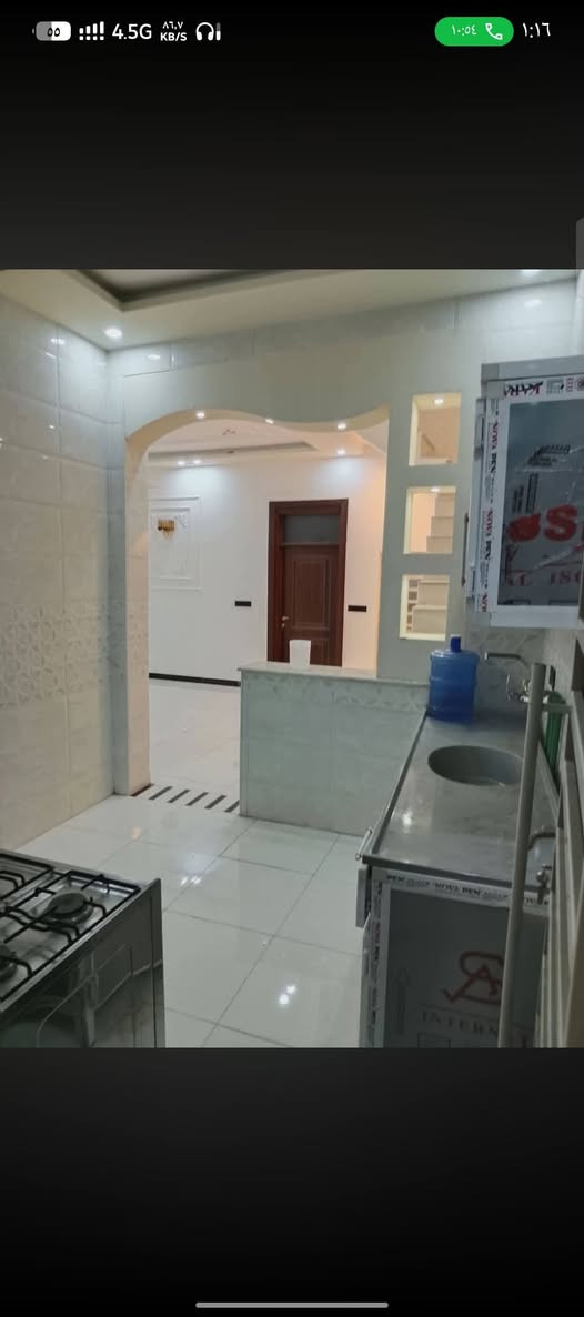 بيت للأيجار
جديد غير مسكون مؤثث 
 يحتوي استقبال مطبخ صالة كبيرة غرفة نوم وحمام عدد 2 
مساحته 100متر ركن جديد 
يحتوي على غرفة نوم تركية
وكذلك مبردة وسبلت ٢طن
وطباخ مع قنينة مع كاونتر وسنك
مع ثلاجة مع مرواح عدد ٣
النجف مقابل ملحق قرية الغدير عامود 314
شارع 32عرض الشارع 18متر مبلط بالكامل 
مبلغ الايجار الشهري 425
يدفع كل ثلاث أشهر 
للاستفسار واتس اب 
*********** أقل
