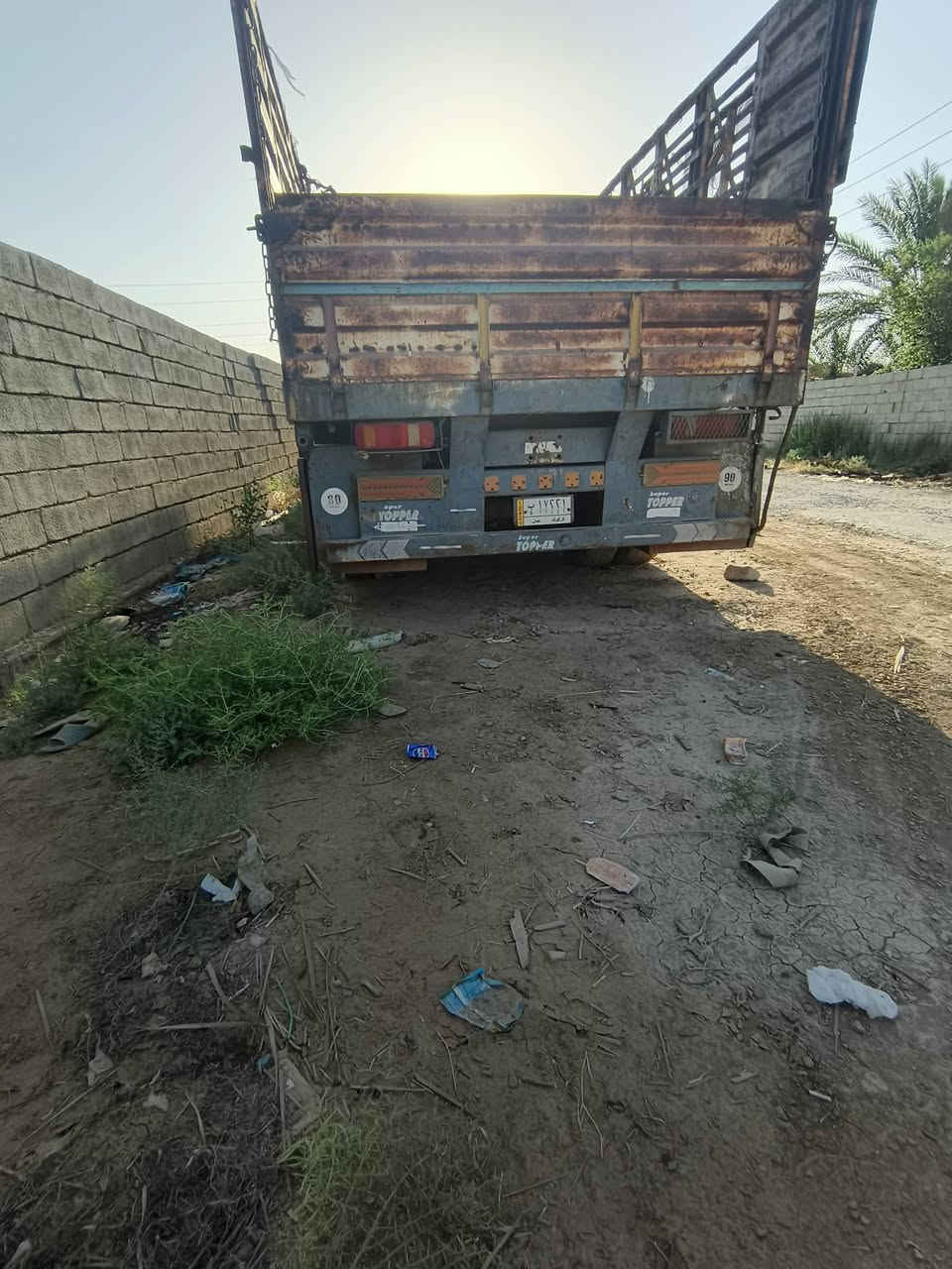 للبيع عربانه حداديه شاصي ١٦ دناكير ١٤ تايرات بيه جداد وبيه نص عمرطول ١٢/٥٠مكفول من الكسر والفطر ثلاجه مطبخ تنكي مي جاهزه لشغل مكان ديالى بعقوبة ***********
