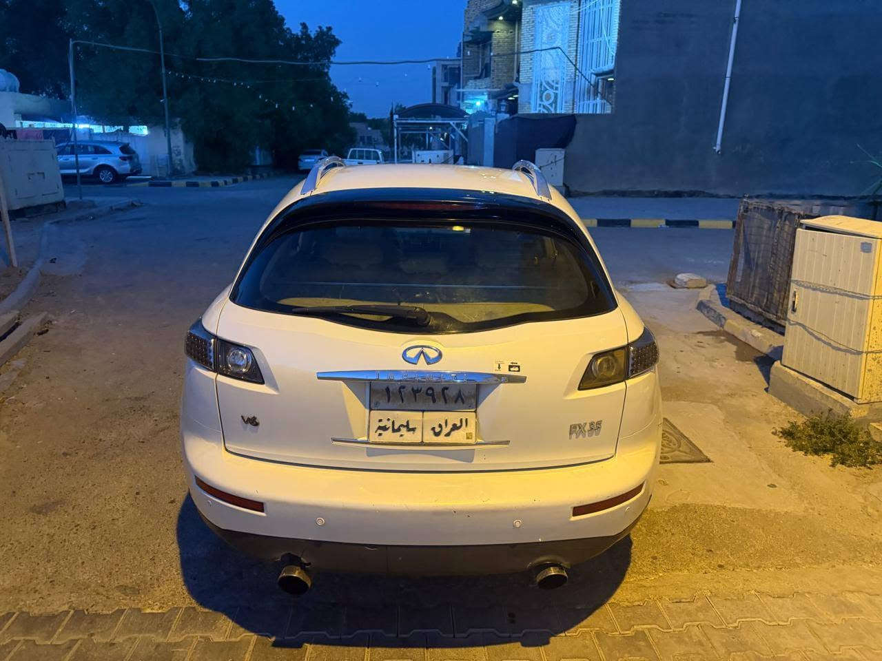 ,انفنتي fx35 2007  خليجي كفالة  
مكينة كير اكسل تخم تاير حدادية امامي وخلفي تبريد  فتحة طكتين لايت زنون بصمة جنطة شفط فول. الفول رقم سليمانية سنوية صاقطة 2020 شهر 11 مكانها كوت سيارة تحفة اخت البلاش
 60 ورقة وبيها مجال بسيط 
للتواصل ***********
