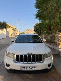 ئه م سه ياره بؤ فرؤشيتنه jeep2011سه ياره يكى جوان وپاك ماوه ته وه سه ن...