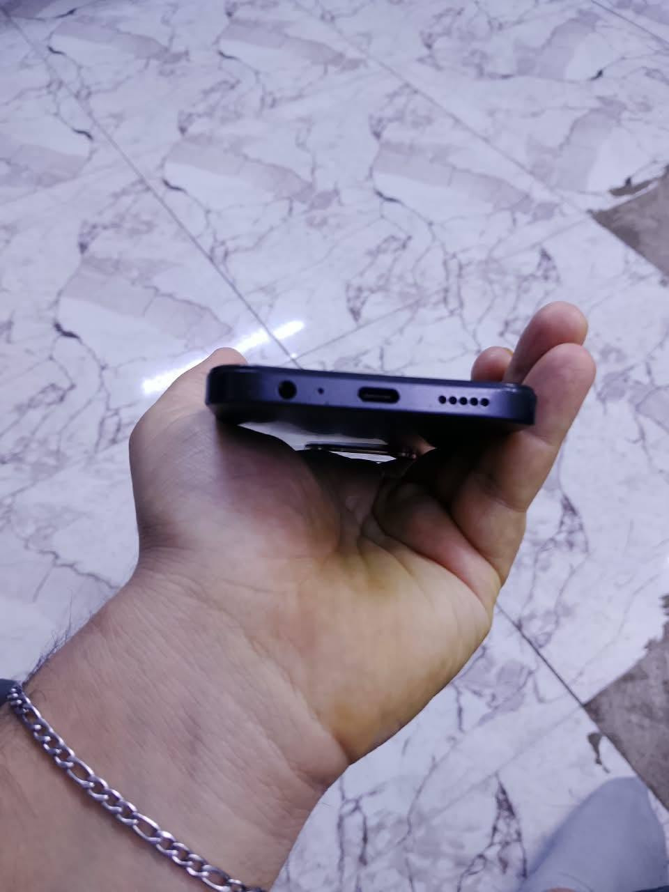 هونر اكس 6c • ذاكرة ١٢٨ • رام ٦