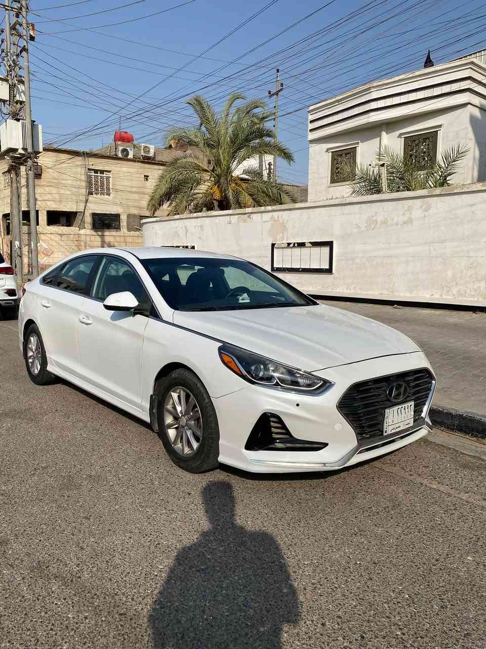 سوناتا 2019 
 وارد امريكي باسمي ماشيه 63 حادثة بسيط بنيد كلير ونص جاملغ امامي راجع بارد وبالعراق نص جاملغ الخلفي صبغ والايرباكات وشاصي مكفولات صورة رقم الشاصي موجود وگير ومكينة مكفولات السيارة استعمال شخصي نظيفة ما مشتغلة تكسي السعر 135 ورقة وبيه مجال للطيبين مكان السيارة البصرة ***********
