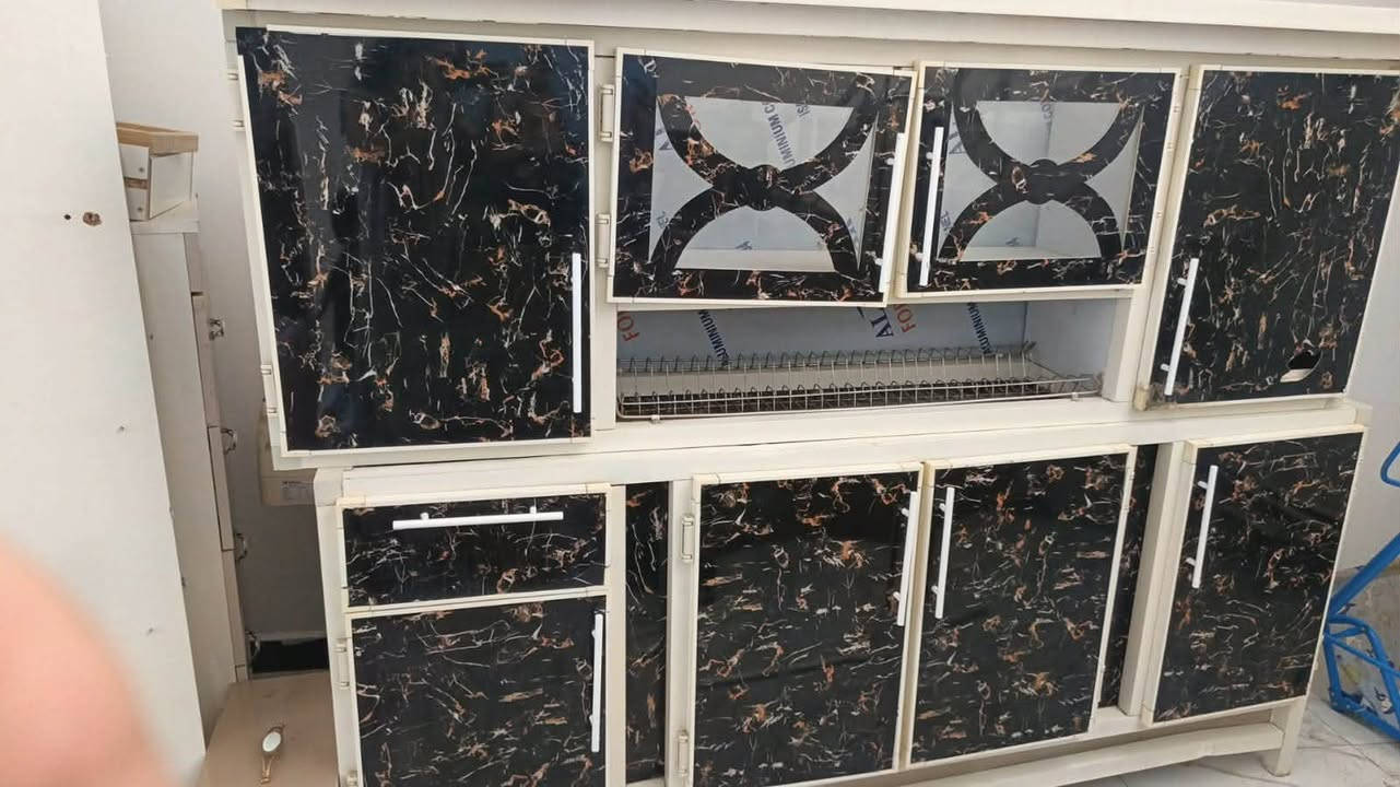 للبيع
طباخ أربع عيون كلشي مابي شوفت عينك وكاونتر تفصال طابقين ملاحضه باليته سكفه الفوك ماهيه مال كاونتر طابق ثاني  مكاني حي الجوادين مقابيل الإسكان صناعي عمود ٢٩ سعر طباخ ١٥٠ وكاونتر ١٢٥ وبيهن مجال بسيط رقمي ***********
