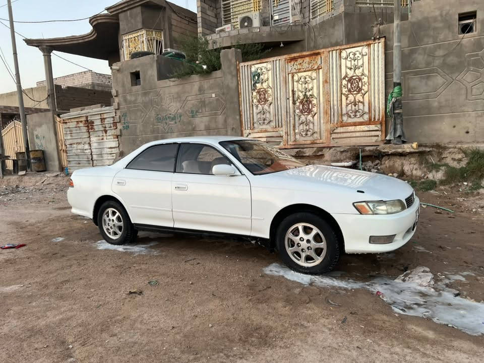 مارك نفخ مديل 2000 كير ومحرك ديفور الصغير كفاله من الكص والنقل جثه رقم بصره الانكليزي  الجديد باسمي سنويه ل٢٨  السياره مصبوغه عام جماليه  تخم تاير حداده   السعر ٦٠ وبيها مجال  المكان البصره الزبير  

***********
