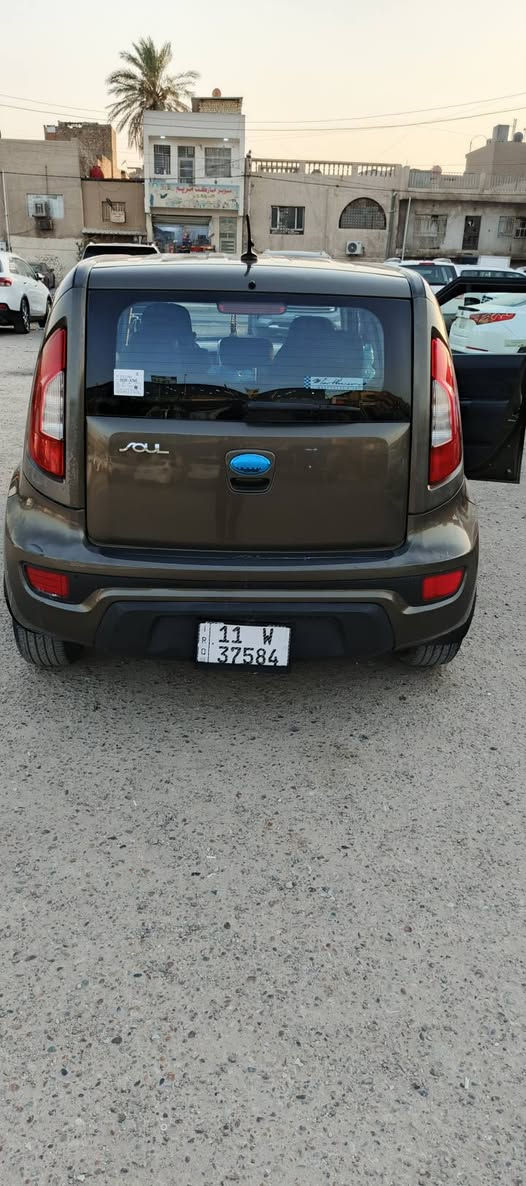 كيا صول 2013 وراد امريكي رقم الجديد بغداد باسمي 
محرك 2000 دوش تحكم استيرن جهتين تثبيت سرعة اشاير بالمري شاشة اندرويد كامرة خلفية ماشية 134 هزة جديدة سنوية الحد 2027 مكان السيارة بغداد م الصدر  بداية شارع الفلاح السعر 90 وبيه مجال سونر بالصور محرك كير تبريد تدفئة خير من الله رقم الهاتف ***********
