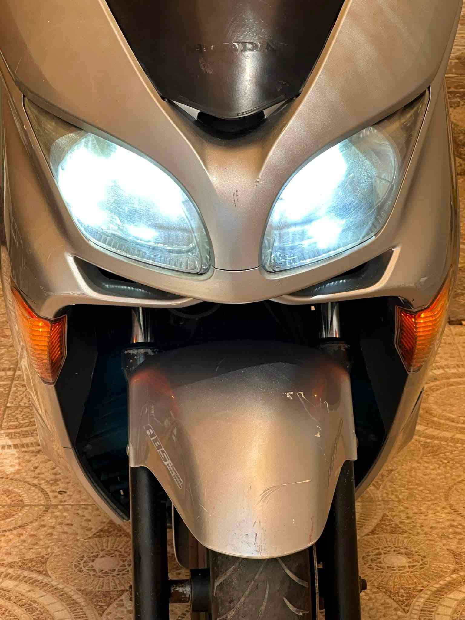 ⚫️ السلام عليكم، دراجة فورزة للبيع

⚪️ النوع: 09

⚪️ اللون: سلفري ✨

⚪️ فول مواصفات
  ABS، GPS

⚪️ شادلها منظومة زنون بـ150

⚪️ كير 7 نمر، 4 تحويلات

⚪️ شلعة ومعدل خير من الله

⚪️ ماشية 34 ألف (حقيقي)

⚪️ السعر: 1500، بيه مجال قليل

⚪️ اوراقها كامله بس اسكنر 

⚪️ ملاحظة: بيها شخوط بسيطة أثر تحميل

⚫️ العنوان: الديوانية -البدير 

⚫️ الرقم: ***********
