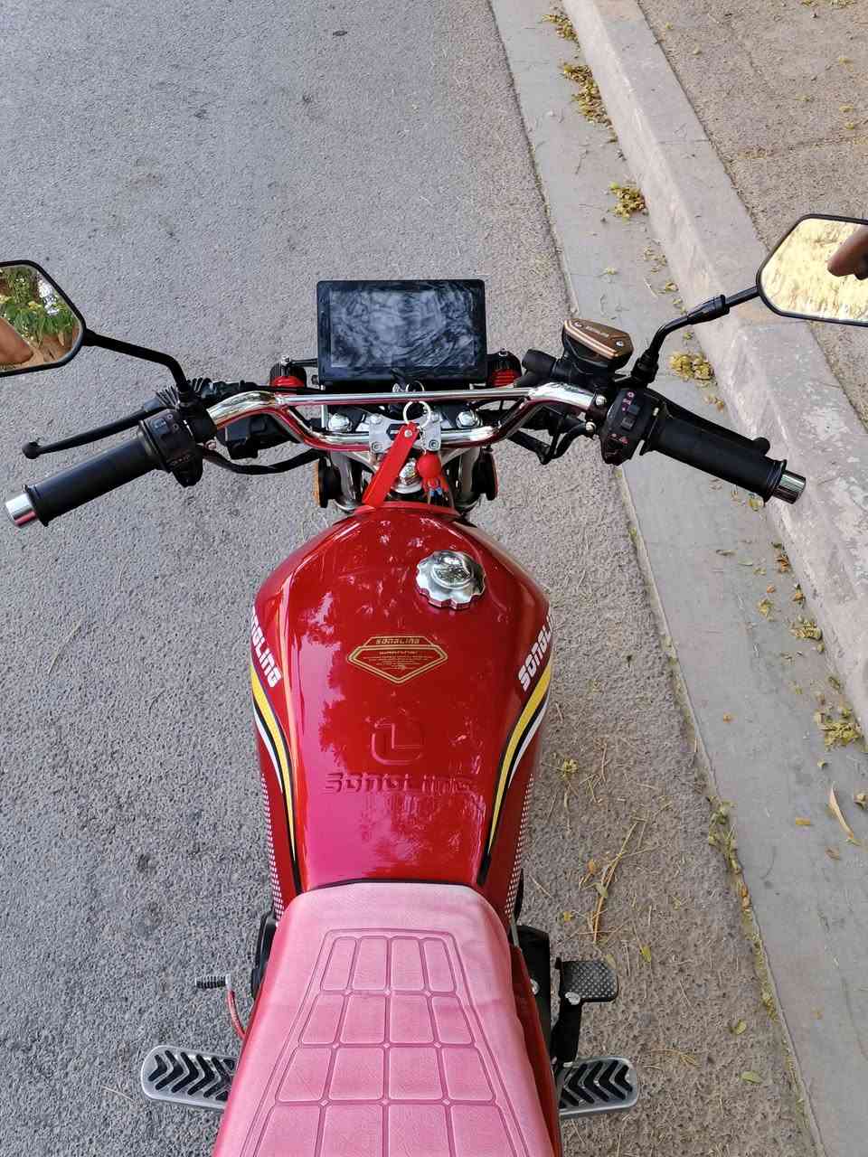 سلام عليكم سونك للبيع موديل 26 عله وضع شركه مكينه 200cc ضاغطه وزنجيل لموطور جديد مثل ماموضح  سعر مليون وميه وبي مجال (1100) اتصال عله  الرقم*********** مكان الانبار قضاء عانه
