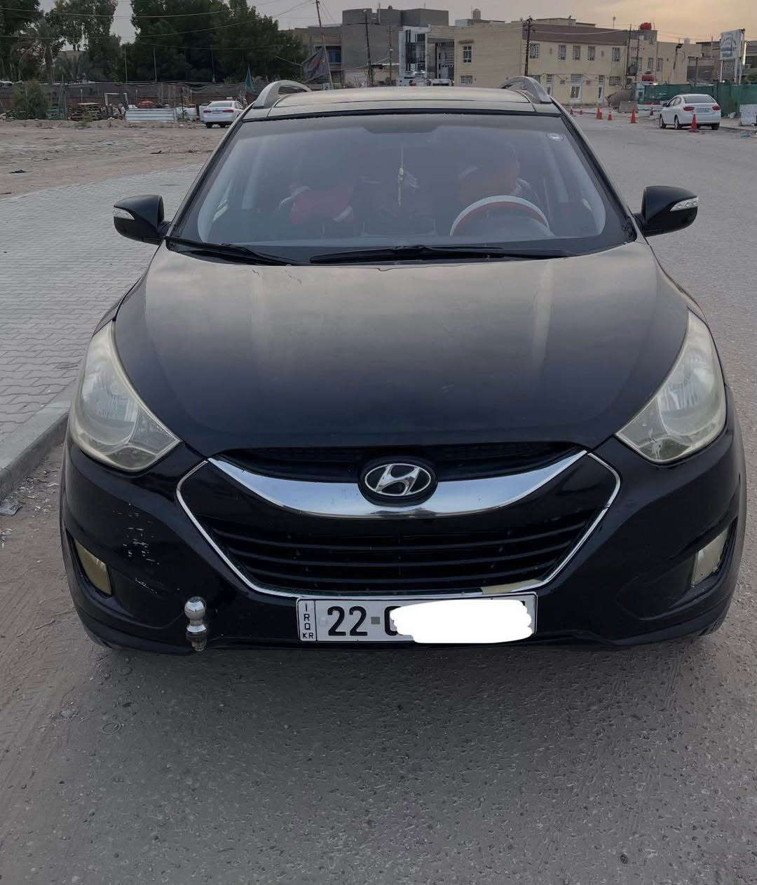 توسان 2010 لون اسود
فول مواصفات بصمة بانوراما
 محرك 4 سلندر 2400 دوش
السيارة كلش نظيفة وجاهزة تخم تاير وحدادية جديدة  
السياره بيها بارد قليل بالجامغ الخلفي و باب الصدر و البنيد مصبوغ صور السونار مرفقة بالمنشور
السعر 108$
العنوان: النجف 
الاتصال: *********** النجف, العراق
