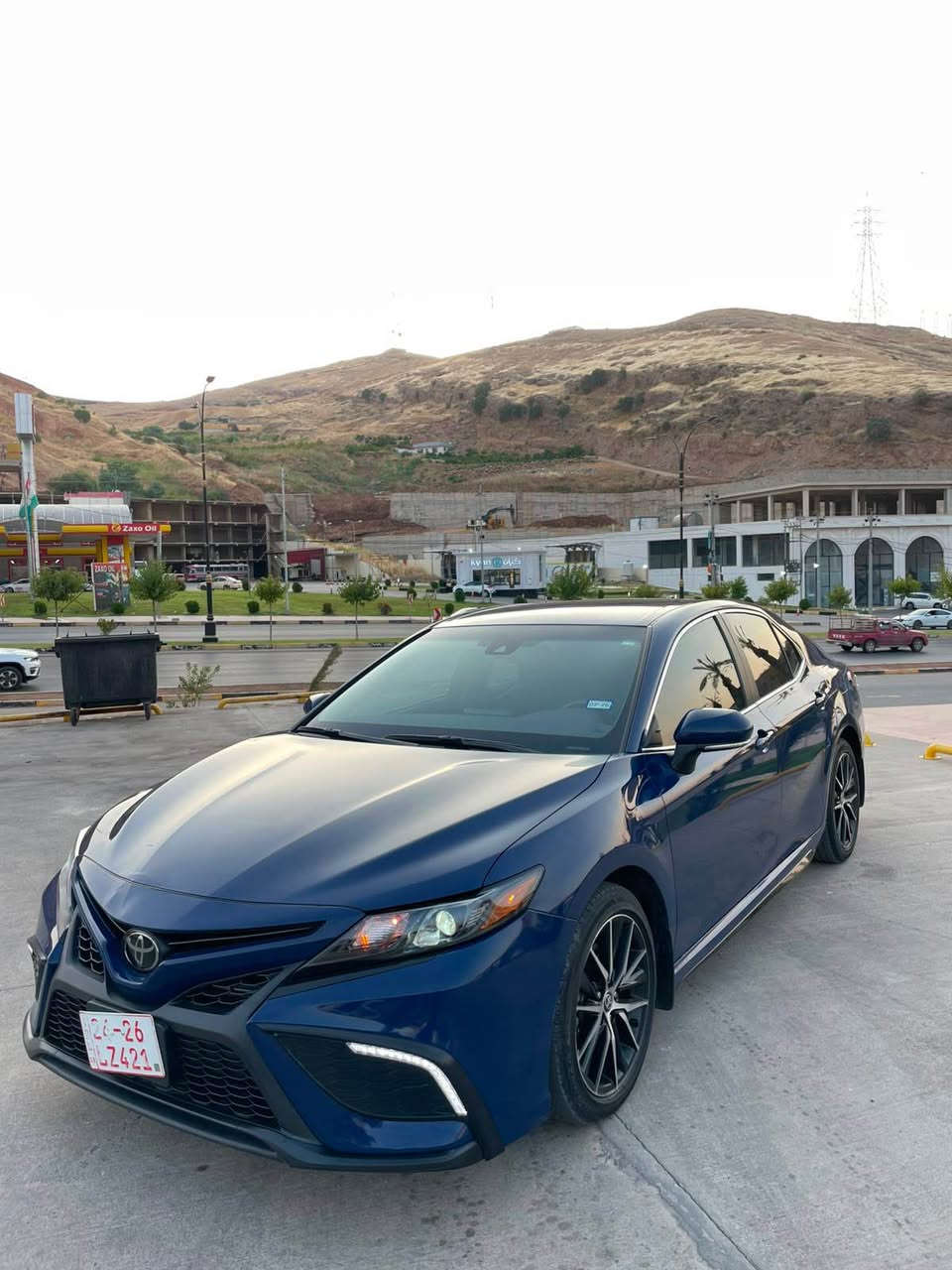 TOYOTA CAMRY, SE NIGHT SHADE 2024 بلاك يديشن سينگ و پشت كةپس    فول فول بةبي سلايت 26مايل روشتوه  جملاق و دةرگا سبوغ يةك بست دةرگاي پشتةوة كارت ئيرباگ بةس دكمة زسعري١٧٥مجال…..رقم zin(***********)واتساكورك(***********) كركوك, العراق
