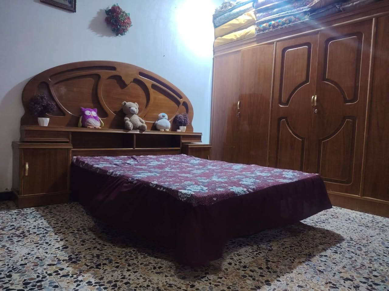 السلام عليكم مكلف بلنشر غرفه نوم للبيع الاستفسار الاتصال على الرقم ***********5
