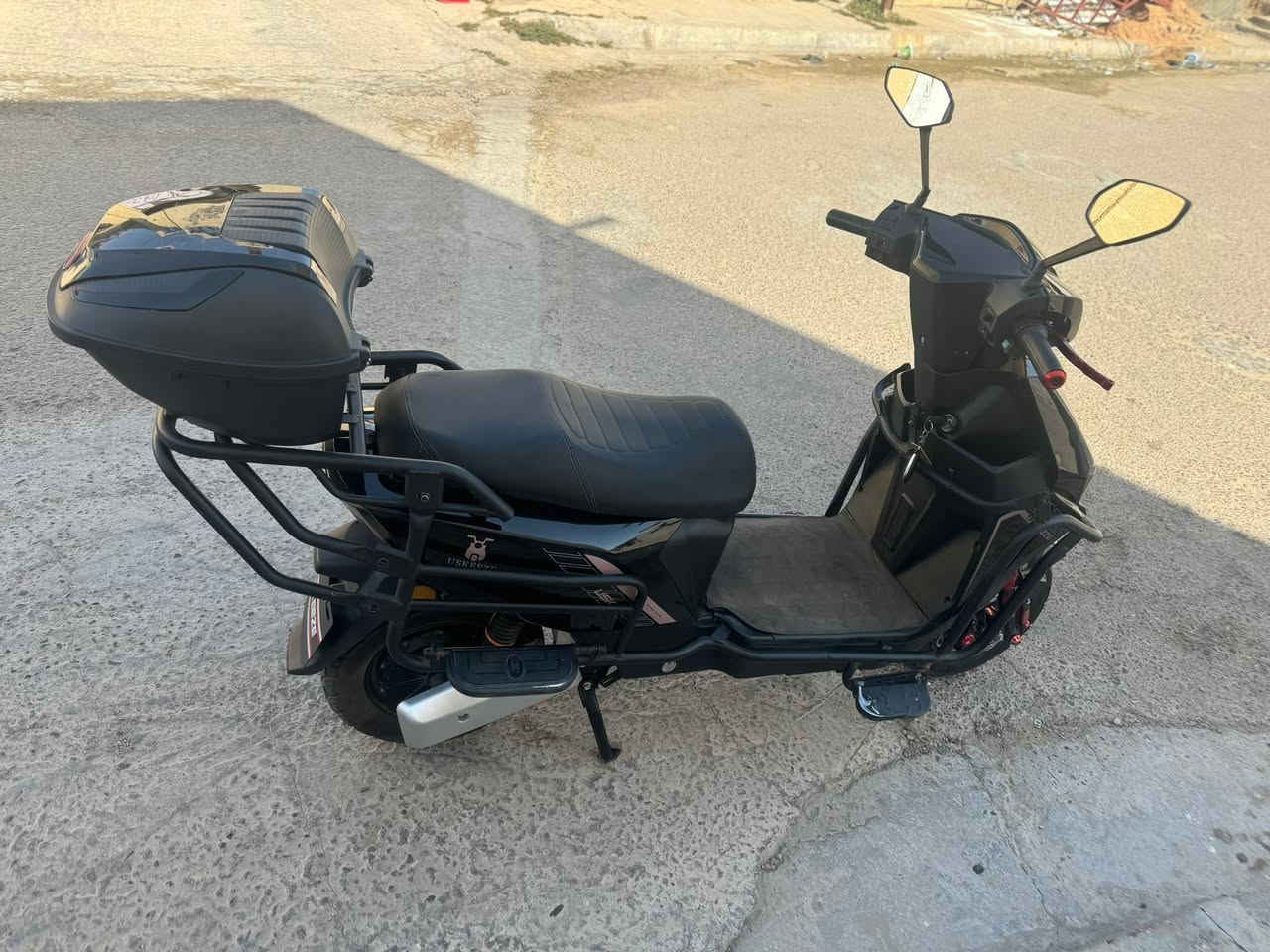 سلام عليكم بايسكل شحن نضيف بعده جديد شبح سبورت  بطاريات كله فول شغاله ع فحص كله شغال بكات ليزر نضام بلوتوث شرط نضافه سعر 625 وبي مجال تصال ***********

