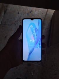 ذاكرة ١٢٨ • بطارية ٥٠٠٠ • كاميرا ٥٠ ميجا