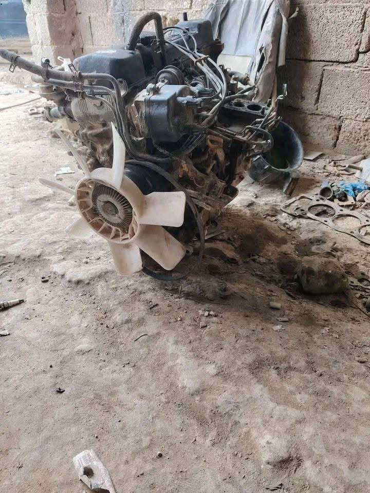 اعاده المنشور بسبب الوعود. الكاذبه السلام عليكم محرك جمره مال هايسه ويجي على الكوستر، كابريته  مكفول من كلشي كامل مابي اي نقص مراوس بمحرك كيا ٢٧٠١ عنواني الصويره تلفون***********
