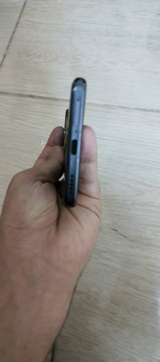 موجود هونر اكس 9S جهاز حلو ونضيف بس شاشه شويه مكسوره الي يريده يتواصل عل رقام ***********
***********
