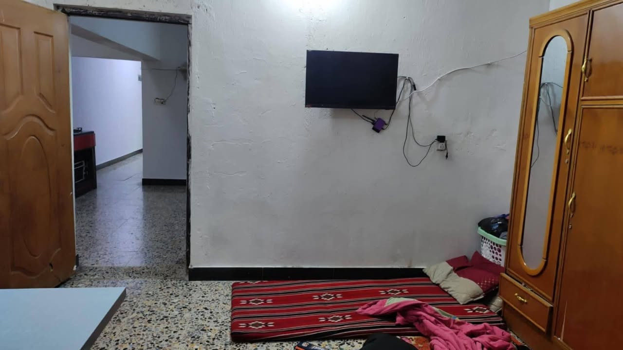 دار للبيع الزعفرانية طابو صرف حي المختار بعد حسينية ابي طالب المساحة 120م طابقين بناء حديث واجهه 6م نزال 20 السعر المطلوب 170مليون وبي مجال الاستفسار الاتصال ***********
