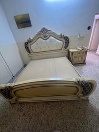 بيع سريع • سرير • غرفه اخشاب