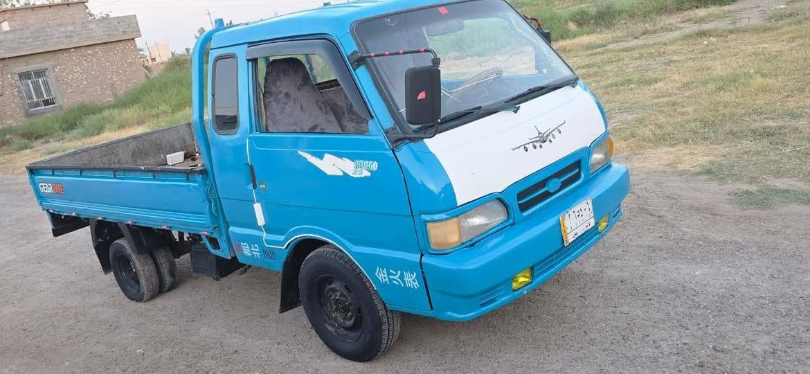 كيه بنكو موديل 96 رقم الانبارنكليزي سنويه عضم عاج محرك كير اكسن باور شغال تخم تاير كله جديد مال جناي سياره ما ناقصه شي شاصي رقم شاصي كله جديد سياره مصبوغه حزام جماليه بدون ضربه وبدون خويس سياره حيل حلوه متعوب عليه مال جناي  مكان سياره رمادي #السعر50 وبيه مجال الإستفسار ***********
