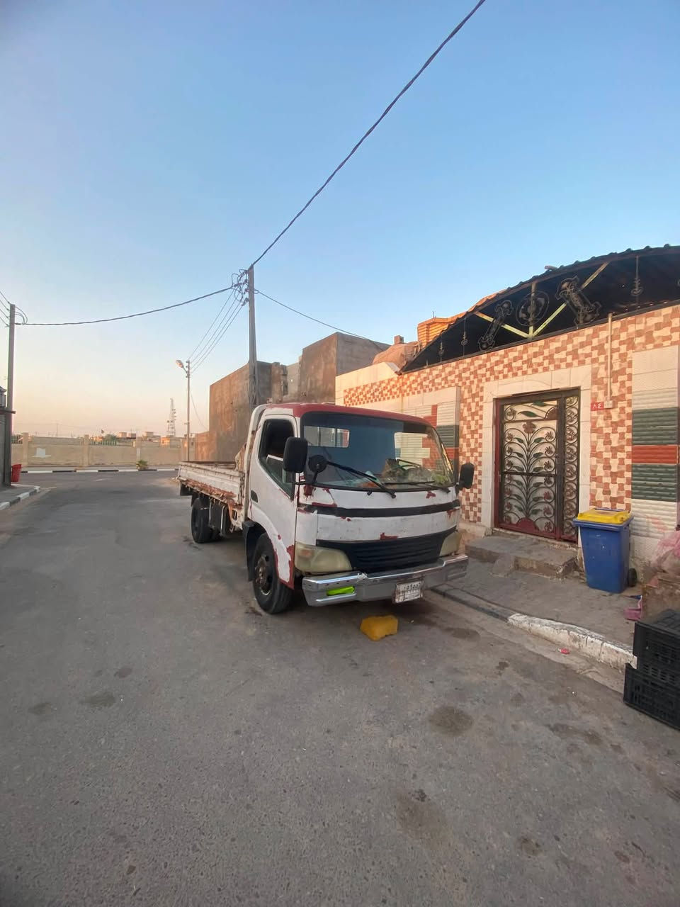 السلام عليكم خوان كي 3500 مكينة قماره مبدلينها طول البدي أربع مترات وثلاثين سيارة جاهزة للعمل مكان بصره قضاء الدير السعر 31 وبيها مجال ***********￼
