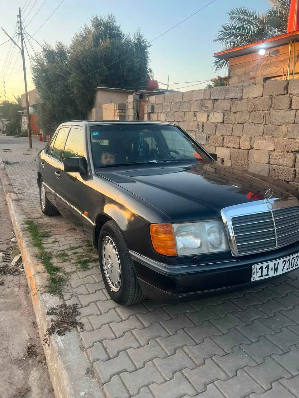 مارسيدس دب ١٩٩١ رقم بغداد مكينه ثنين ونص بطه محور  رقم بغداد العنوان كربلاء ***********
