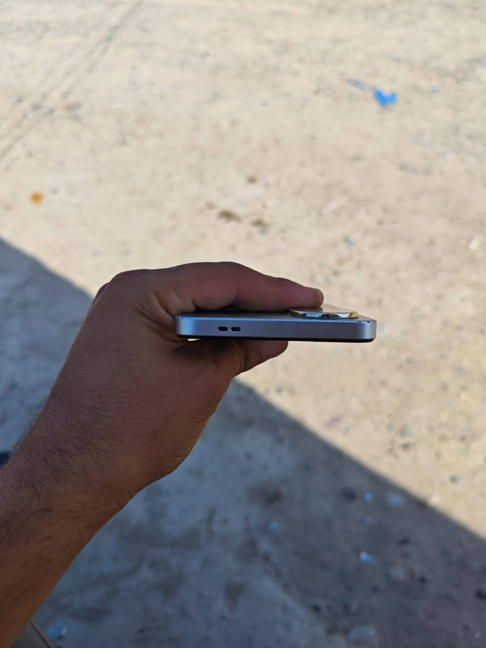 اللون: صحراويPOCO C71
جهاز نضيف 
الذاكرة الداخلية: 128 GB
ذاكرة الوصول العشوائي (RAM): 4 GB
كاميرا أمامية/ خلفية: 32 MP / 8 MP
حجم الشاشة: 6.88 in
إصدار نظام التشغيل: Android 15 (Go Edition)
وحدة المعالجة المركزية (CPU): Octa-Core
قدرة البطارية: 5200 mAh
إصدار: إصدار عالمي
سعر 175 و بيه مجال 

مكاني تكريت 
واتساب ***********

