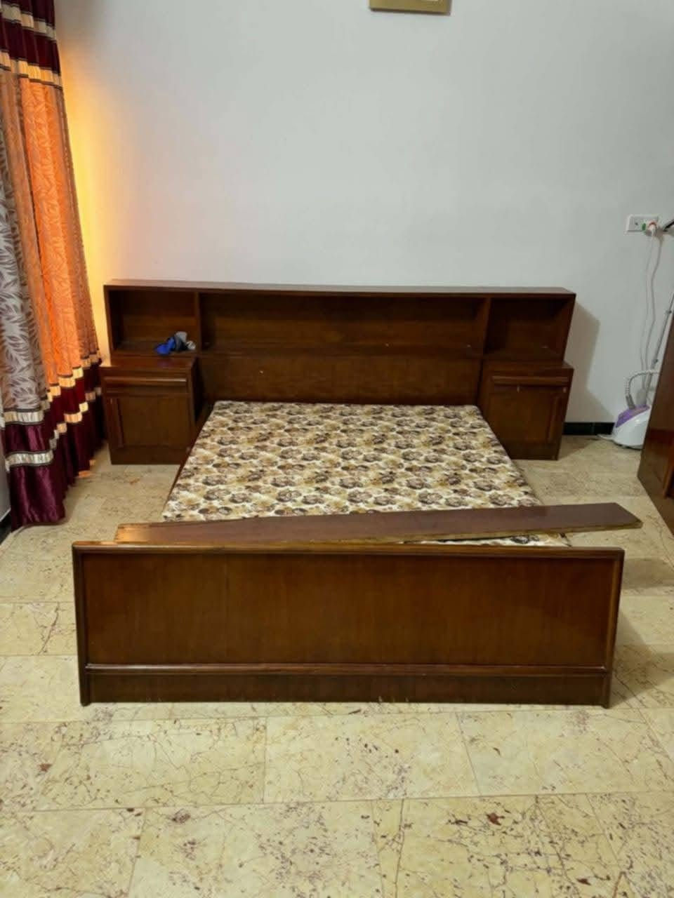 الانبار هيت الجمعية الثانية 
#للبيع 

غرفة اخشاب حطاطة

سعرها ٥٠٠ الف وبيها مجال
للإستفسار الاتصال على الرقم ***********
بي واتساب
