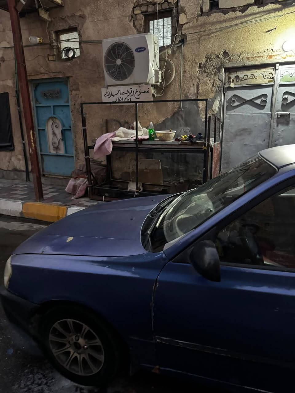 السلام عليكم حبايب
سياره اكسنت موديل 2001 
لون ازرق  رقم جديد سنوية جديده تنتهي بال 30
ب اسمي تحويل ثاني يوم  
سياره نظيفة يحتاجلها ترتيب بسيط 
كير محرك حلوات
سعر السياره 37 وبيها مجال  
مكان السياره الناصريه المركز
رقم الهاتف ***********
