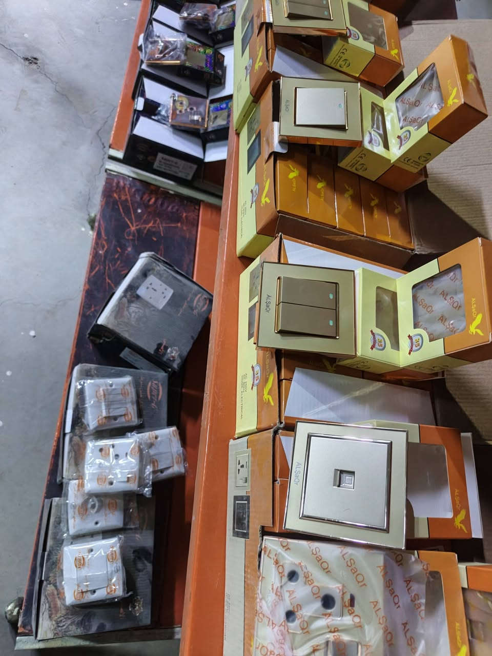 السلام عليكم، سويج متنوع عدد 10 ألف قطعه السعر. 600 دينار
الاستفسار، ***********
العنوان واسط نعمانيه
