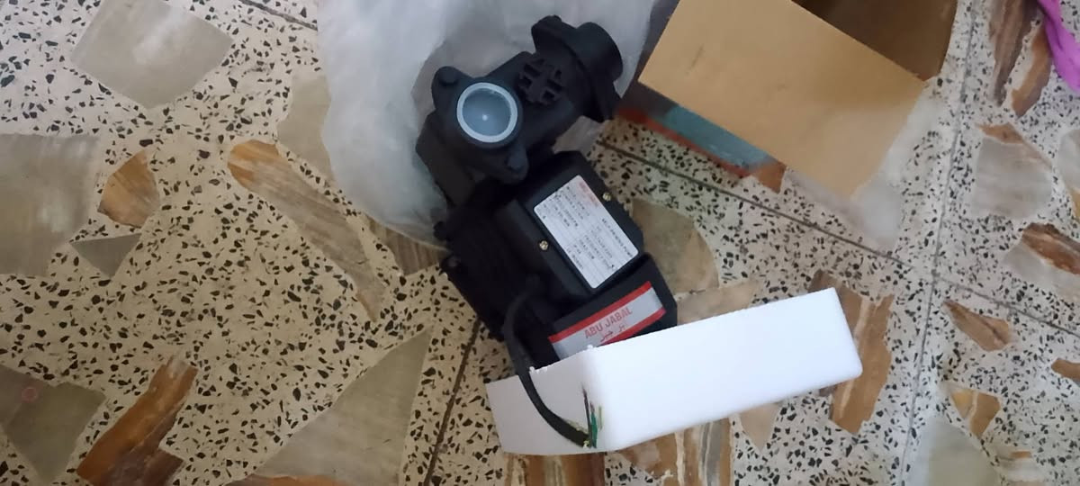 ماطور ماء بلكارتون 
مكانه مدينة الصدر ***********
