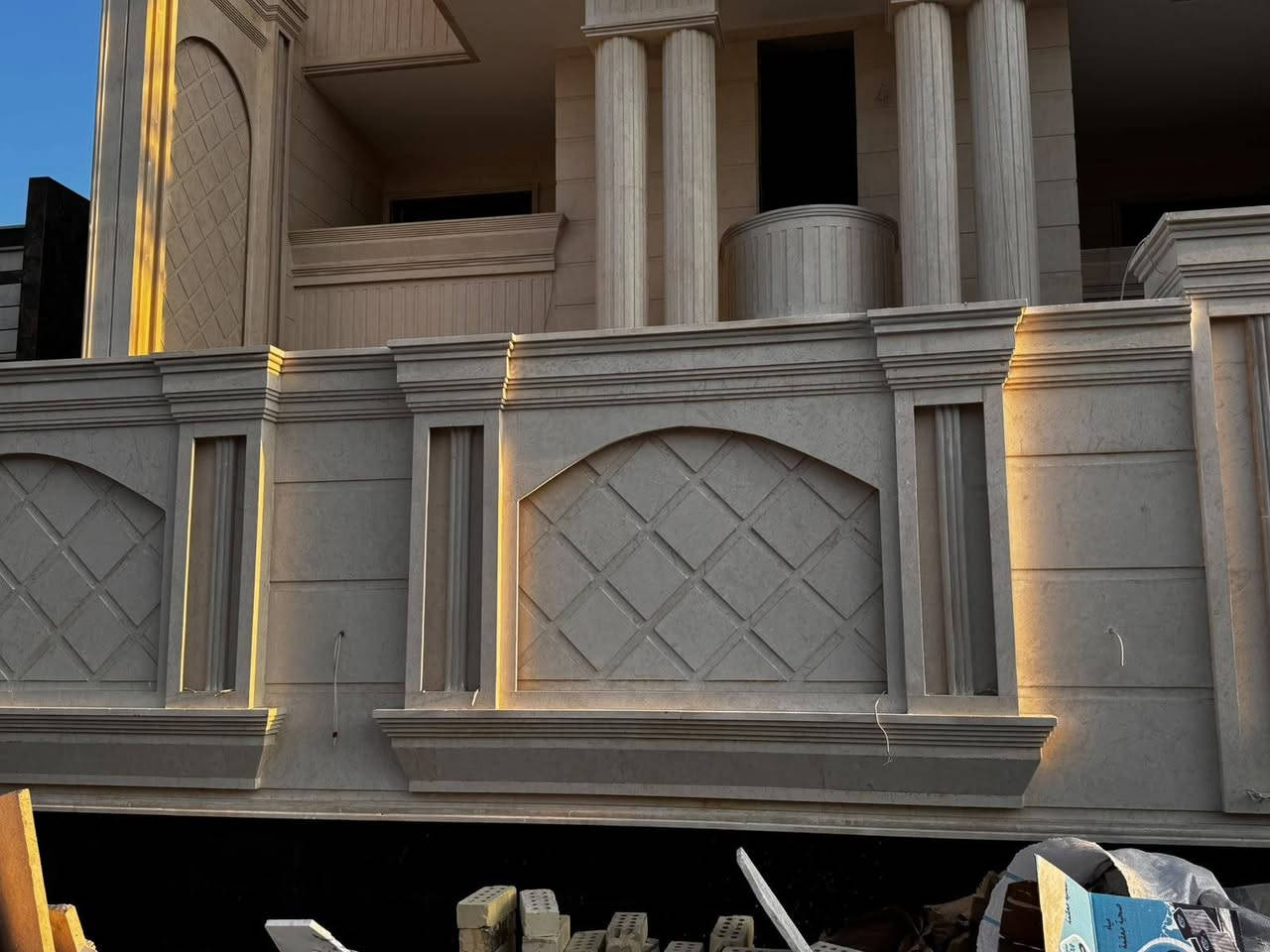 ✨🏠 كادر للواجهات المرمر والحجر والكرانيت يقدم لك أجمل التصاميم الملكي والكلاسك لمنزلك بأفضل الأسعار! 🎨🌟

🔹 تصاميم وألوان متنوعة تناسب كل الأذواق والديكورات! 😍
🔹 عمل مرمر ميكانيك بأحدث الطرق 
🔹 عمل المرمر بسيم ربط 
💰 أسعارنا مناسبة جداً لتناسب ميزانيتك دون المساس بالجودة! 💸✅

✨  لتحويل منزلك إلى مساحة إشراقة وفخامة بأفضل الأسعار! ✨
الاتصال او الاستفسار ***********
