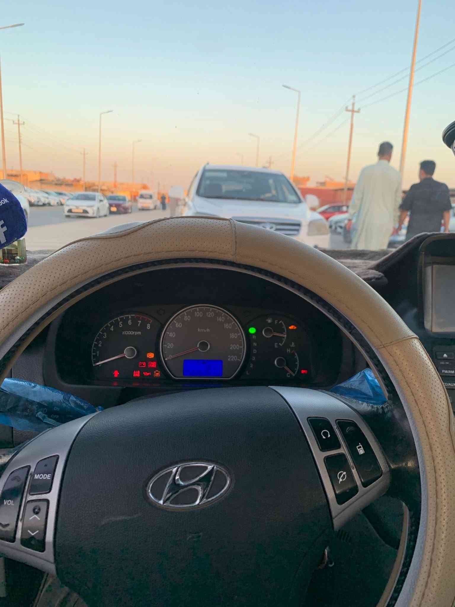 السلام عليكم  أفانتي دوات كير محرك جديد صدر زين تواير جددد
كشونه جلد 
كهربائية  كلها شغاله
تبريد ثلج 
تفئا نار 
تايرات جدد 
السعر 40وبيها قليل مكان السياره بيجي
تصل وتدلل ***********…. ‭***********‬
