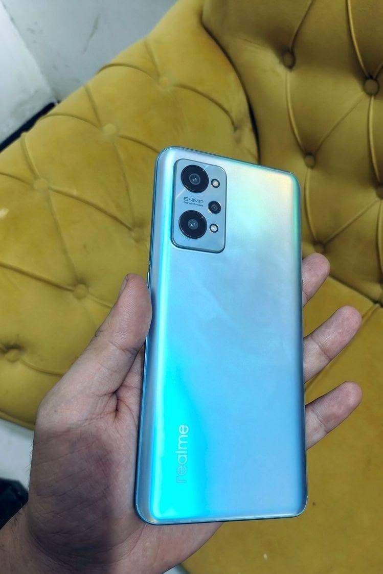 ريلمي gtneo2
السعر ٩٠ الف 
تواصل *********** اتصال فقط
