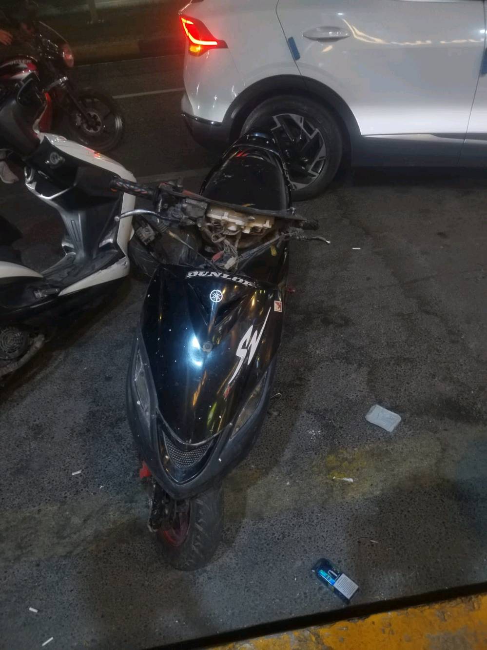 ماكس 140 دراجه نضيفها مابيها شي بس يرادلها باتري جديد مكاني بغداد حي القاهره سعرها 225الف