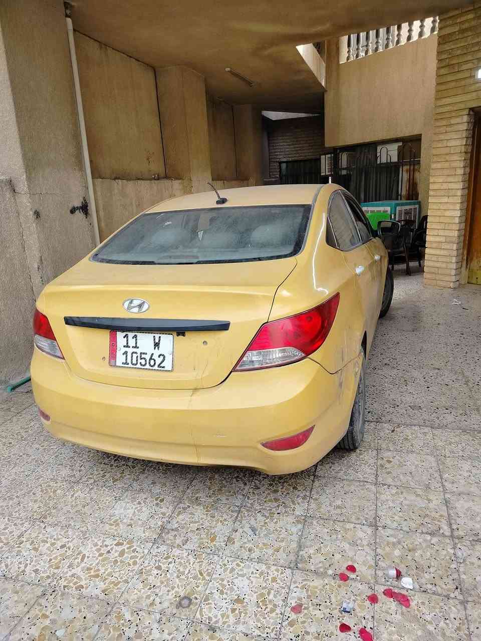 السلام عليكم اكسنت للبيع او مراوس وارد امريكي تكسي موديل 13 محرك 1600جي دي اي للاستفسار الاتصال ***********وتساب

