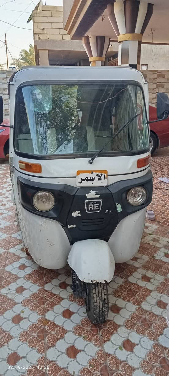 السلام عليكم تكتك البيع موديل  2022اوراق  بيه بس طخه بل الباب مسمكر بس عوزه صبغ كهرباء شغل كلشي شغال السعر 6ونص الرقم  ***********
