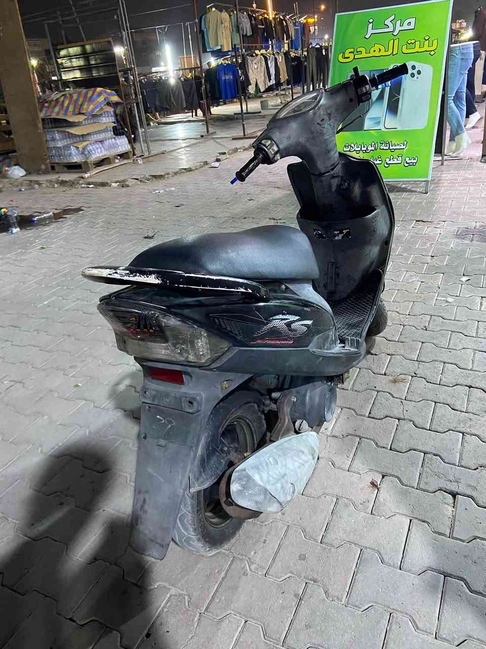 سلام عليكم ماكس عدله120 دراجه كفاله سلف كابريتر اصليات كهربائيات كيلو متر طوافه كامله كلها وكفرات ختم واحد ويه المكينه هـ***********
