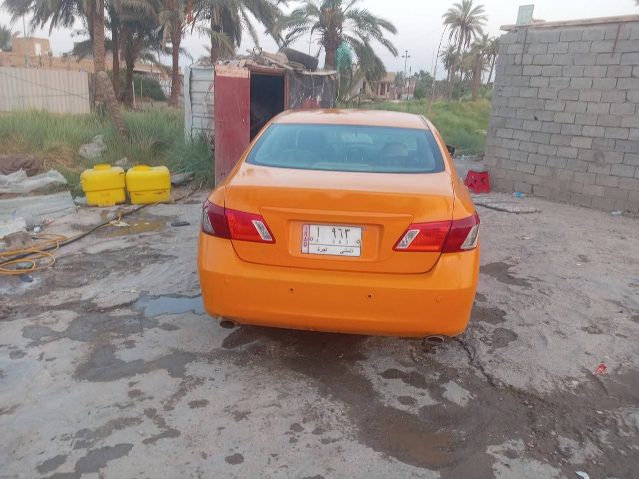 السلام عليكم لكزز ٢٠٠٨.  ٦ اسندر مكينه جديده كير جديد حداديه جديده سياره مابيها ضربه رقم مثنى تحويل ثاني يوم سنويه لل 28 مصفره السيارة ربع مابيه تخم تايرات فتحه فول السياره صالصتين حساسات أشير بل مري مال جناي السياره السعر 70 وبيها مجال مع المراوس العنوان الدوانيه قضاء المهناويه الرقم ***********
