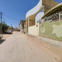 دار للبيع • ١٤٠م • شارع المطار الجديد