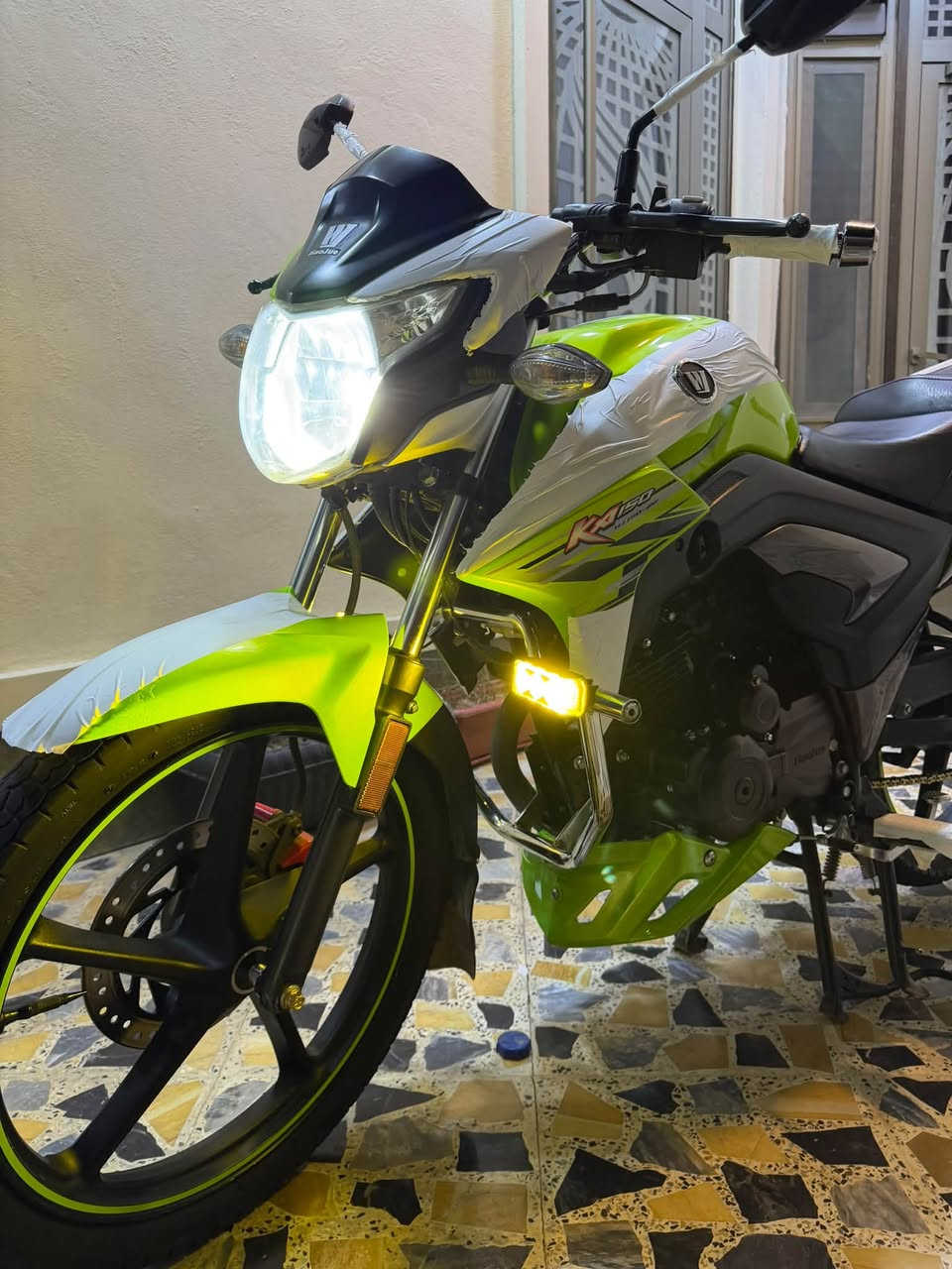 السلام عليكم هاوجي موديل 23 مسجل وتحويل شوكت متريد نضيف حيل كل اسبوع ادامة اسويله  على ايدي لماطور اروح بي للمحل وارحع ماطلع بي  سعره18  وبي مجال ***********
