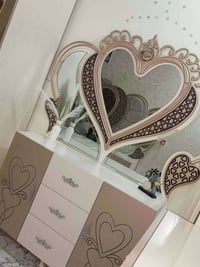 لبيع غرفة تركية درجة أولى ٩ قطع رايدها ٧٠٠ وبيها مجال 07869359930