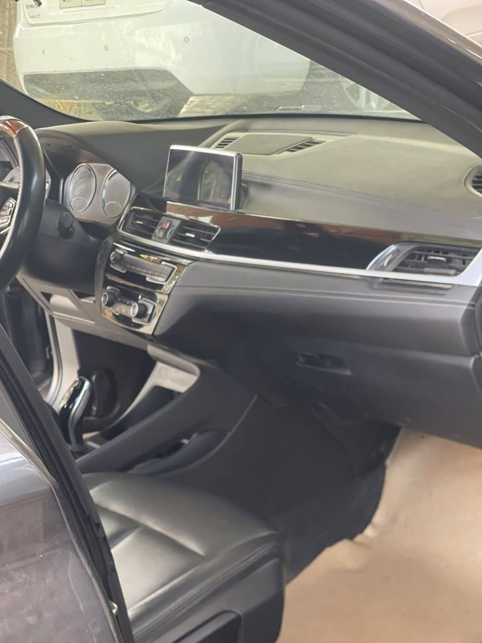 سلام عليكم من رخيصة الادمن BMW X1 موديل 2021 مواصفات معرف حادث بنيد وجاملغ بدون دواخل رقم بغداد مكان السيارة بابل السعر 185بيه مجال حك الجيه الاستفسار أكثر اتصل ودلل ساره جاهزه وخير من الله سونار موجود يمك ***********
