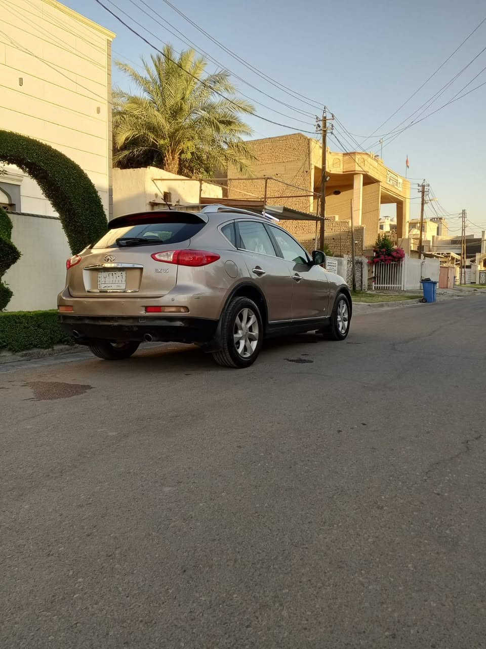 السلام عليكم للبيع او مراوس
انفنتيE35 موديل ٢٠٠٨ فول مواصفات للخير 

سياره جاهزه ما بيها نقص برغي شرط كلها

محرك وكير بلادي ٦ سلندر جدد مكفولات 

سياره حادثها جاملغ وبنيد فقط بدون دواخل

صدرين جدد تخم تاير جديد تخم ويل اصلي 

سياره جديده مال جناي رقم بغداد تحويل مباشر

مواصفات فول للخير كلشي بالك بيها اعلى فئه 

السعر 85 ورقه وبي مجال للشراي انشالله 
للاستفسار ***********
