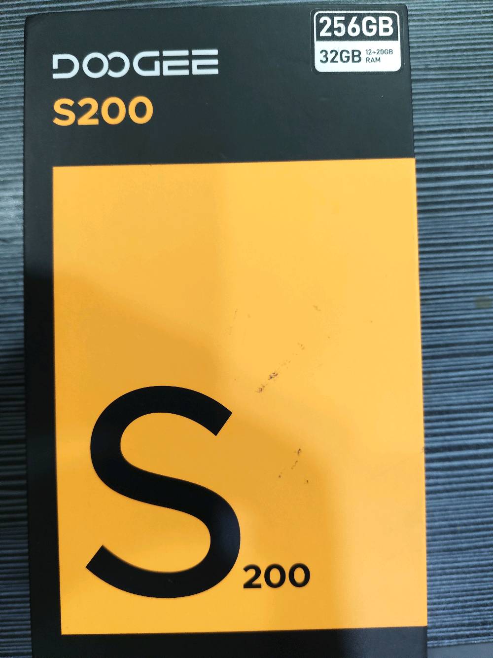 موبايل نوع دوجي S200 مدرع نظيف جدا مال بيت قوي ضد الكسر والصدمات ذاكره 256والعشوائيه 12+20يصير 32للبيع سعر 250 الف ويا باكيته والشاحن بغداد الحرية الزراعي ***********