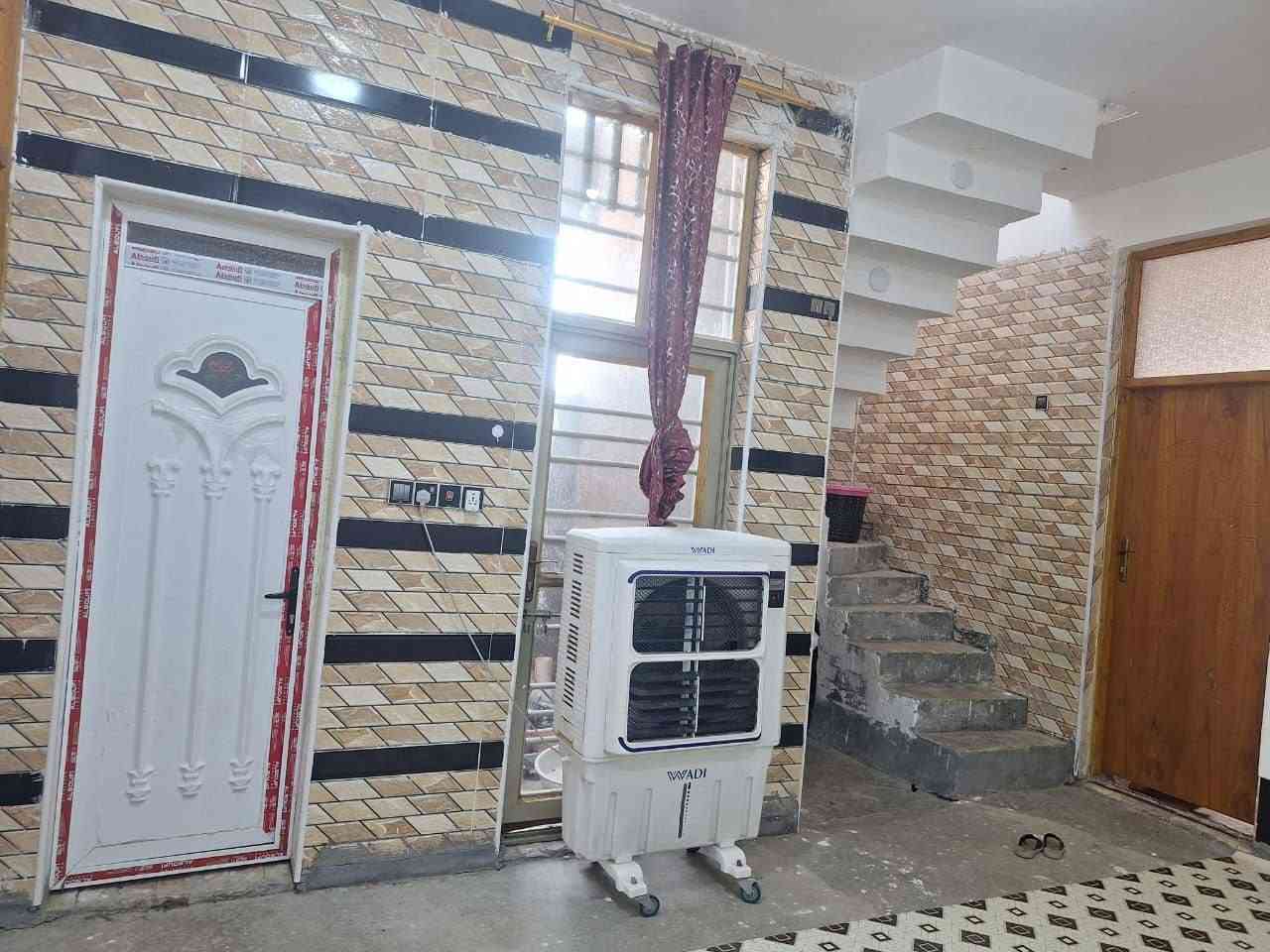 بيت اللبيع بي  اجازه سنة البناء25 م150
يحتوى على غرفتين نوم 5*375mغرفه 3500*3500

صاله 5*6 استقبال  6*3700 مطبخ 4500*3500m

صحيات كامله / نقصه بس ارضيه  رقم العقار 2586

السعر 70 وبي مجال حي العطاء خلف شارع 30 #يبعد #عن_شارع 30  #380متر

***********

***********واتساب
