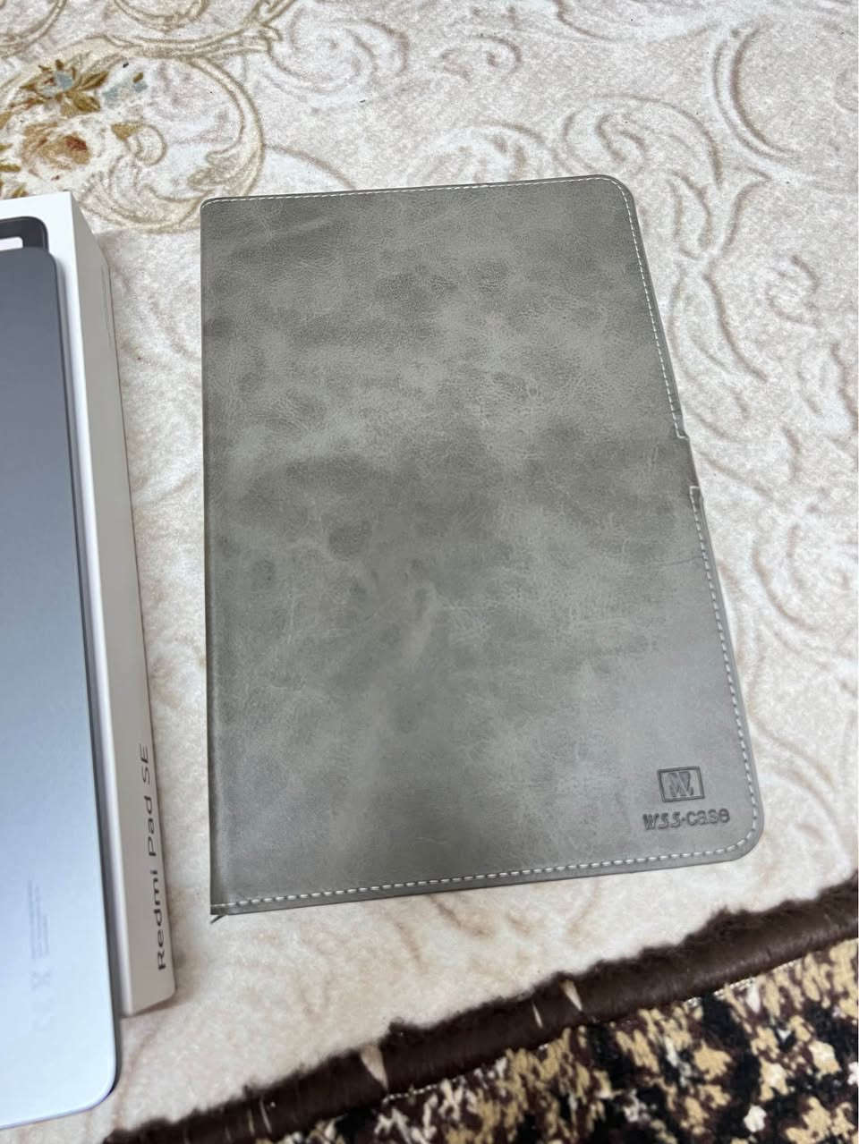 ايباد Redmi Pad SE 11
كلش كلش نظيف مابيها اي عيب 
بطارية فول
256كيكا 
8 رام 
للدراسة و العاب كلشي يدعم كلشي 
وياها شاحينه 
وكفر هم 
السعر 225 
و بيها مجال للشراء 
رقم موبايل *********** كركوك, العراق
