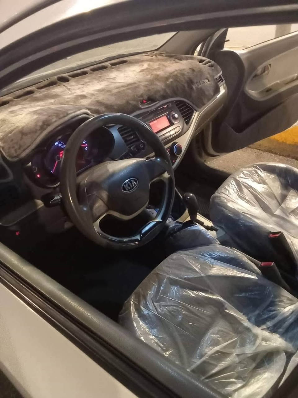 السلام عليكم كيه بيكانتو سياره جديده مكينه اربعه سلندر مو ٣ اربعه مكينه وكير جدد تأيرات جدد كصه واحده ادوات كصه واحده موديل 2014 سنويه اصليه طبق الأصل  لايت زنون عالي ناصي سياره جاهزه علئ اخر حبايه شغل وطلع تبريد ثلج سياره حدايده جاهزه تخم تايرات جدد ربع ماذب عليها سعر38بيها مجال مكان سياره ميسان شراي يتصل
***********
