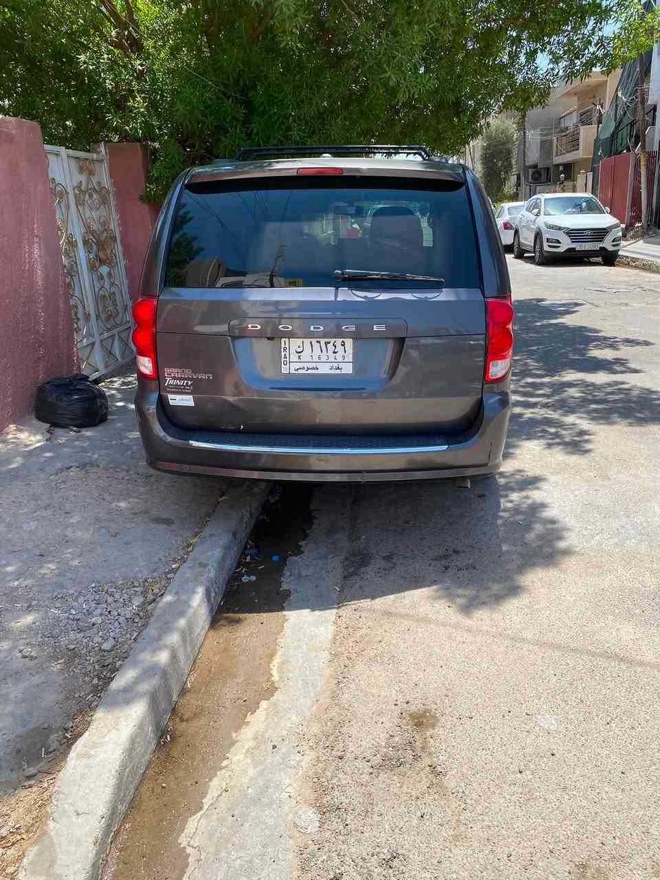 دوج كرفان موديل ١٧ دخل جلد كشنات بلع فرس  تخم تاير جديد سيره قطره صبغ مابيه وبدون ايرباك عده بل قماره صبغ علئ كد متر فقط عنوان بغداد حي الجامعه 
***********
